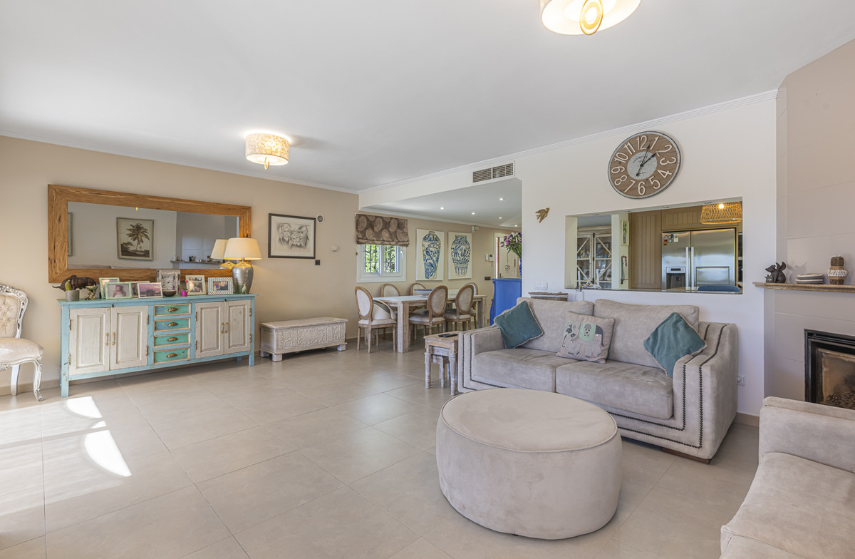 Huis te koop in Estepona | 6 slaapkamers H5351197