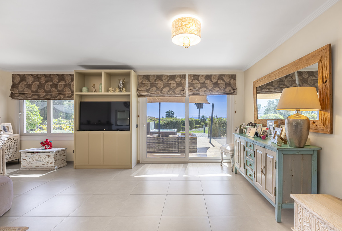 Huis te koop in Estepona | 6 slaapkamers H5351197