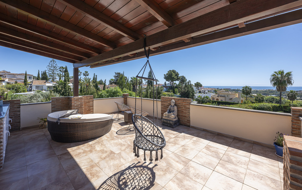 Huis te koop in Estepona | 6 slaapkamers H5351197