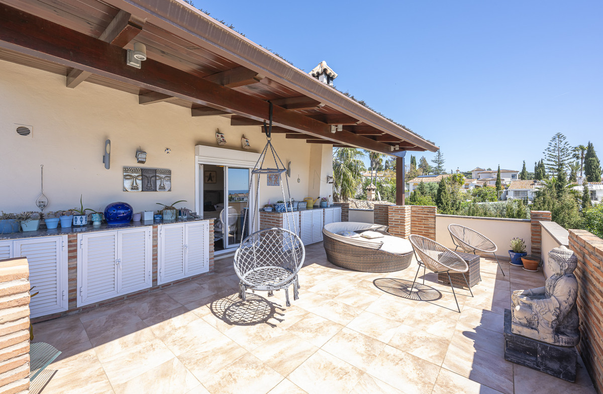 Huis te koop in Estepona | 6 slaapkamers H5351197