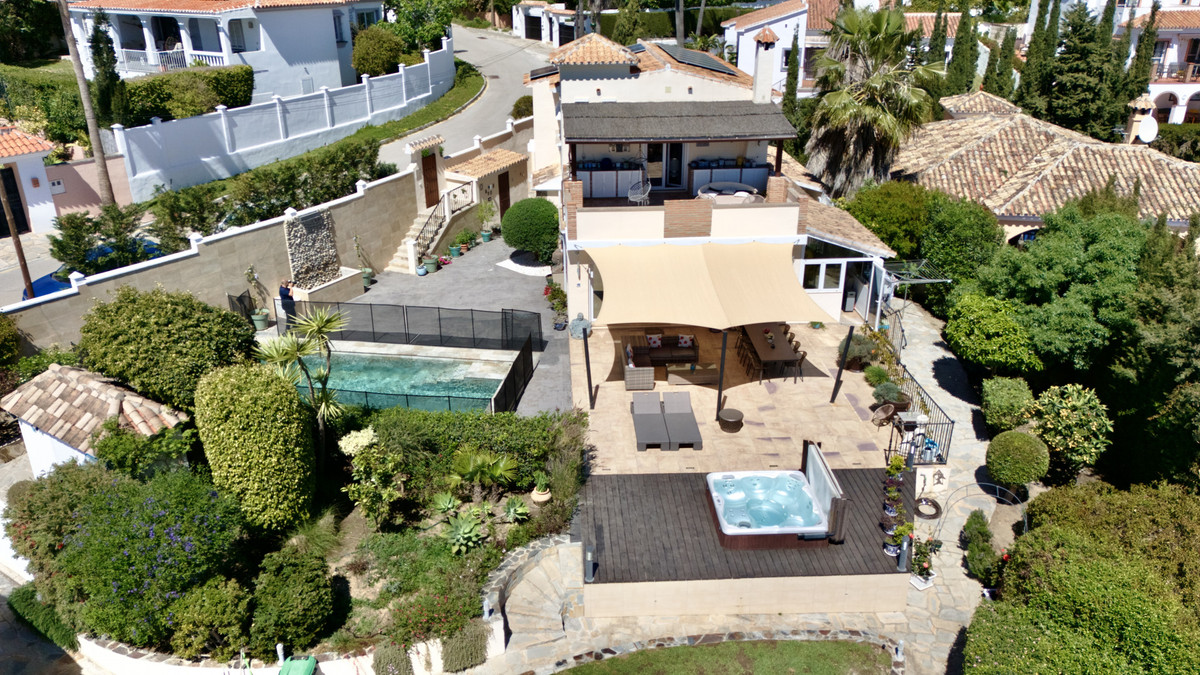 Huis te koop in Estepona | 6 slaapkamers H5351197