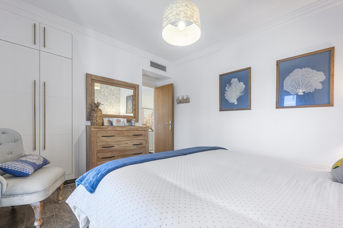 Huis te koop in Estepona | 6 slaapkamers H5351197