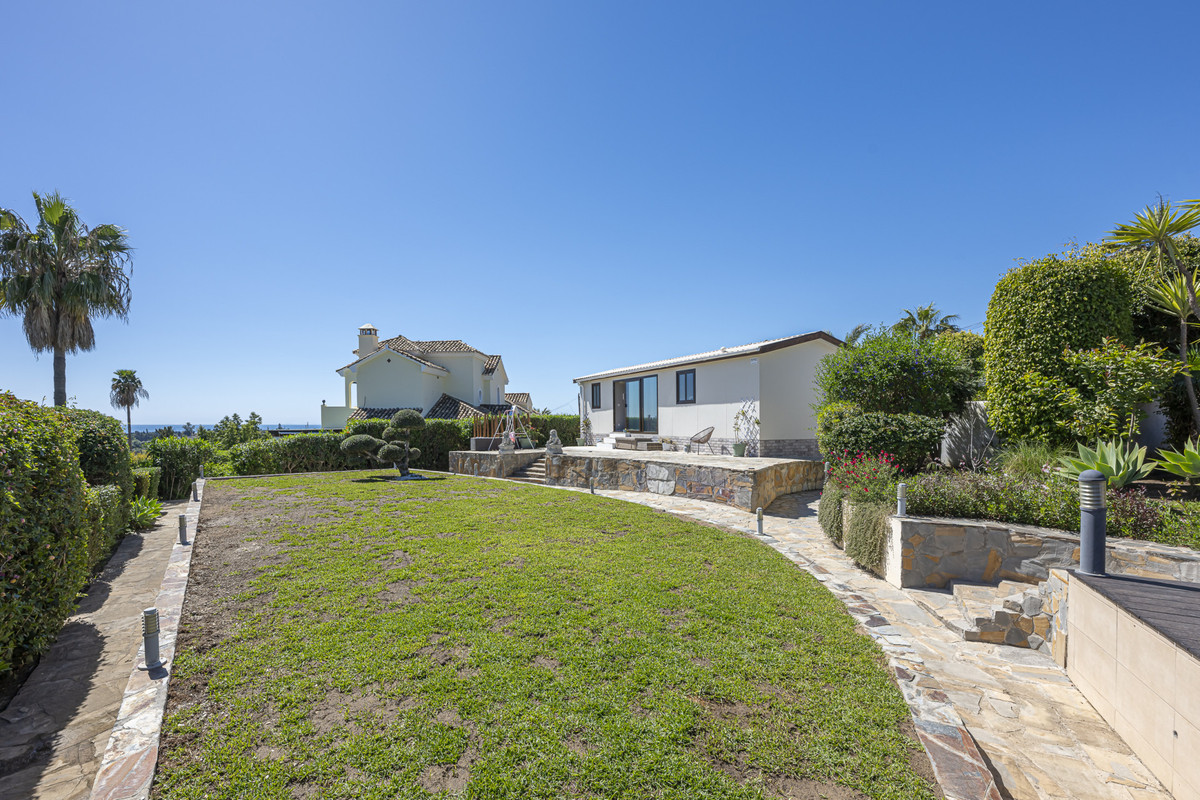 Huis te koop in Estepona | 6 slaapkamers H5351197