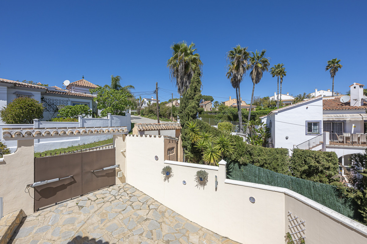 Huis te koop in Estepona | 6 slaapkamers H5351197