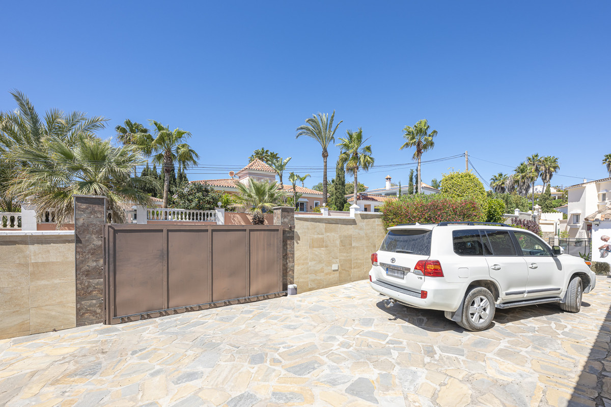 Huis te koop in Estepona | 6 slaapkamers H5351197