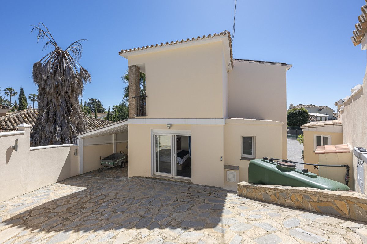 Huis te koop in Estepona | 6 slaapkamers H5351197