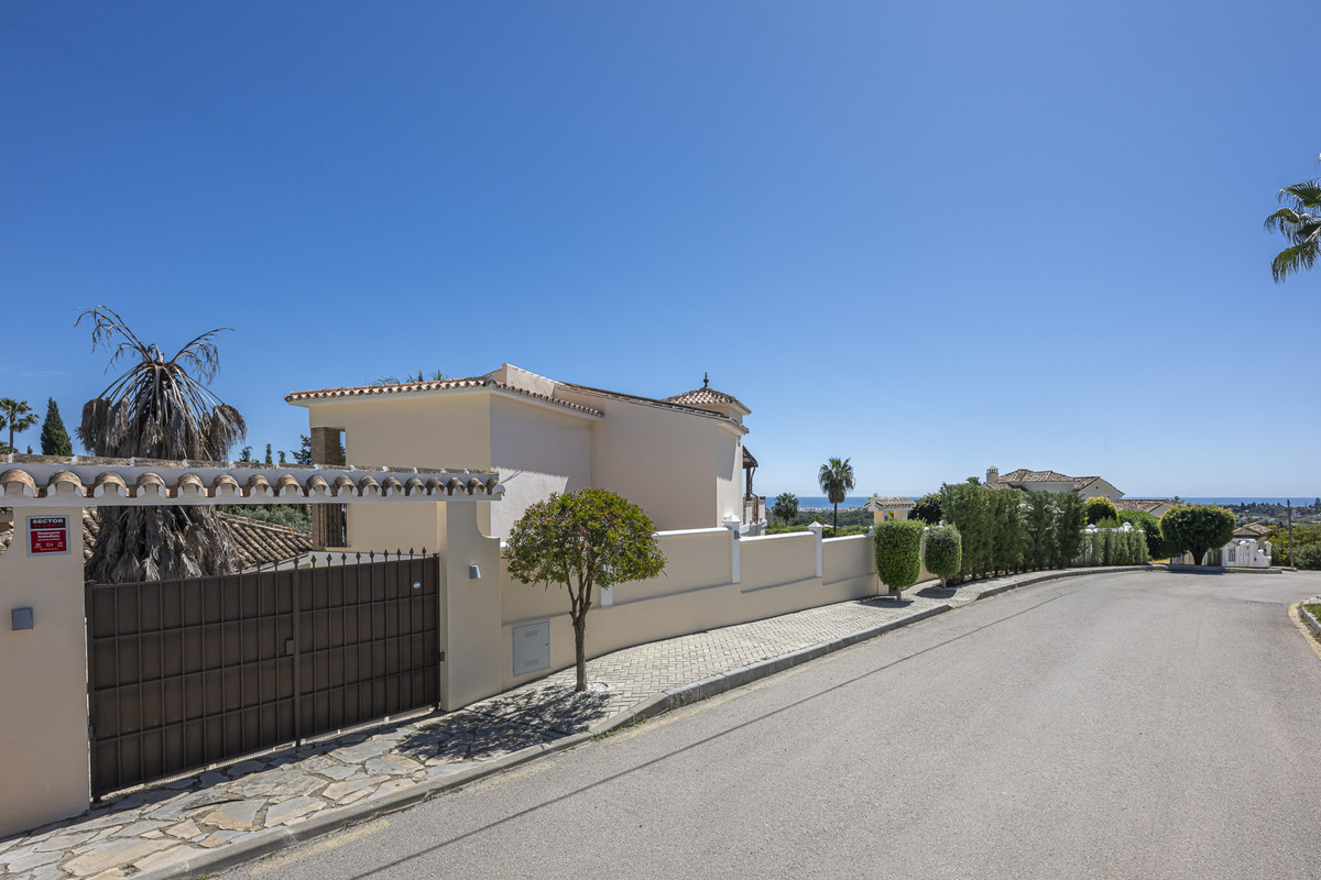 Huis te koop in Estepona | 6 slaapkamers H5351197