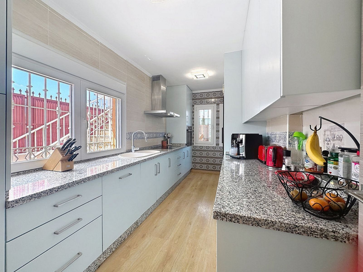 Huis te koop in Estepona | 3 slaapkamers H5351443