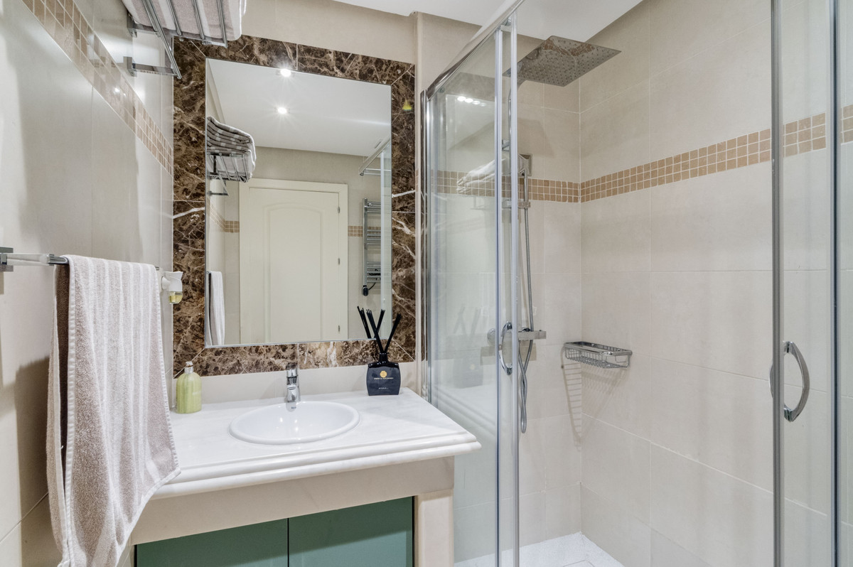 Huis te koop in Estepona | 4 slaapkamers H5352838