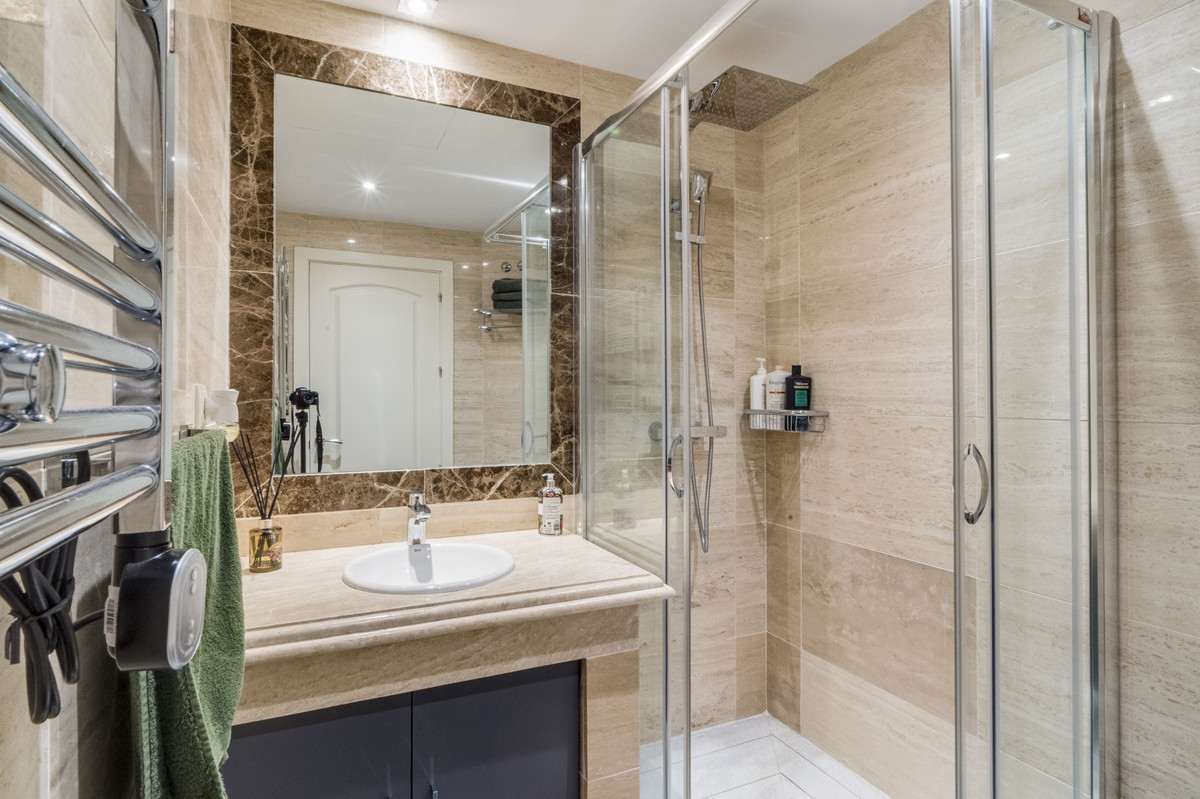 Huis te koop in Estepona | 4 slaapkamers H5352838