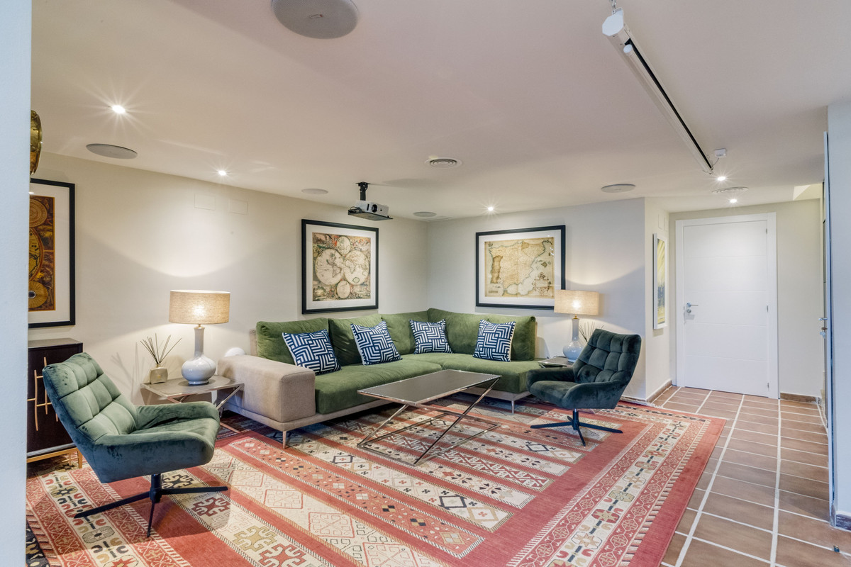 Huis te koop in Estepona | 4 slaapkamers H5352838