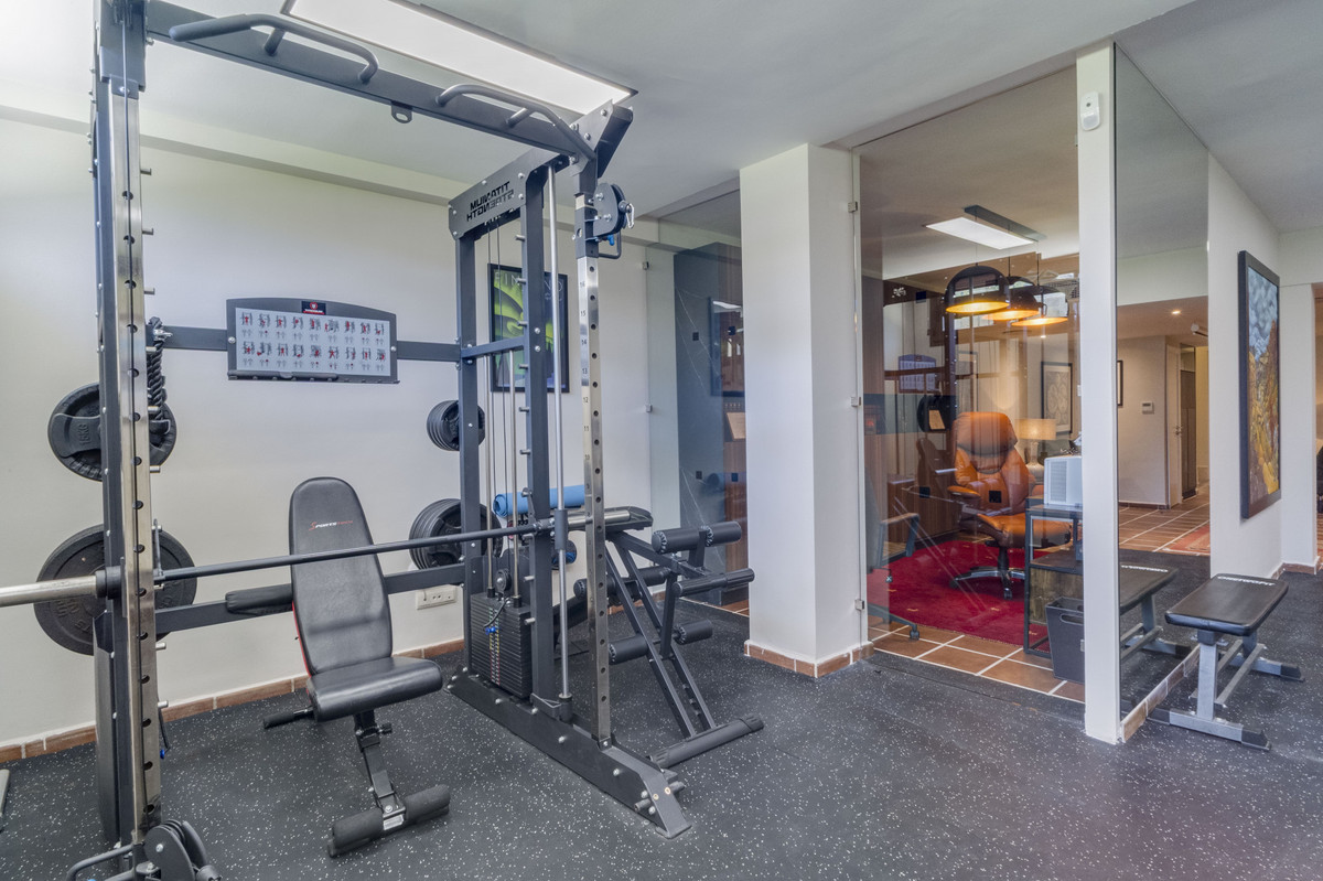 Huis te koop in Estepona | 4 slaapkamers H5352838