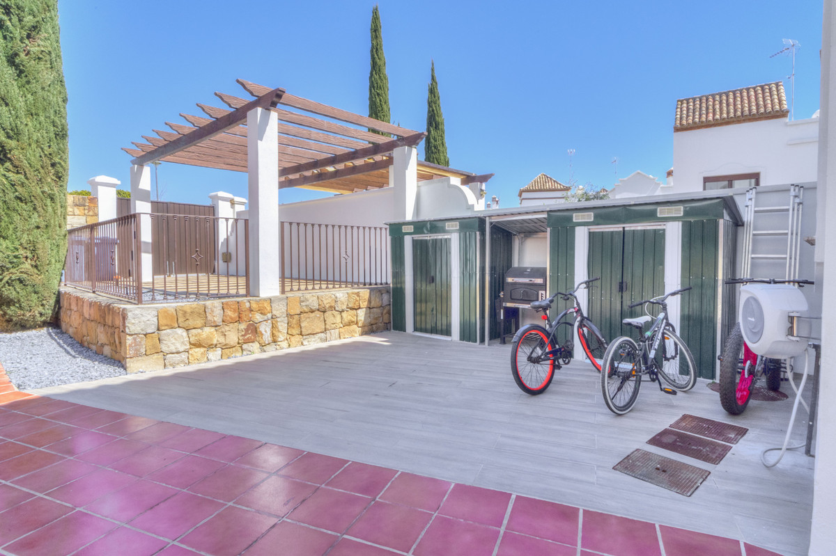 Huis te koop in Estepona | 4 slaapkamers H5352838