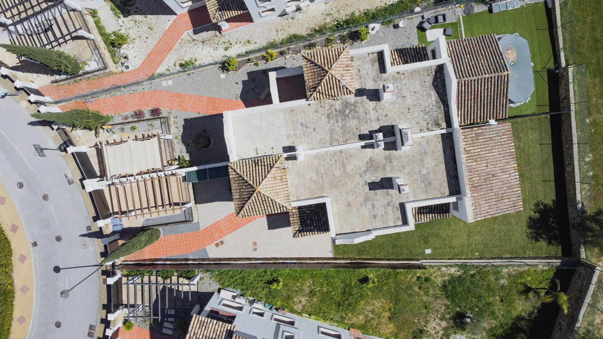 Huis te koop in Estepona | 4 slaapkamers H5352838