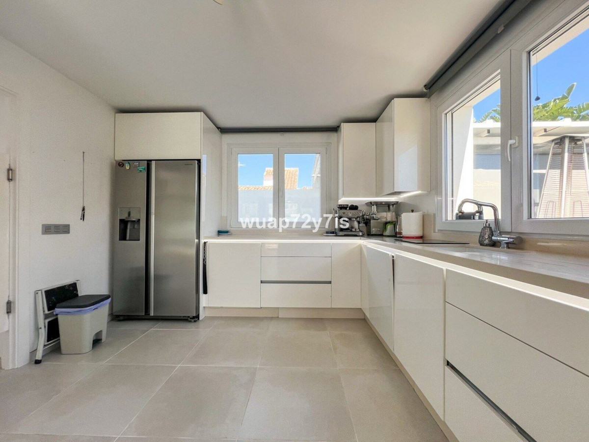 Huis te koop in Estepona | 3 slaapkamers H5353549