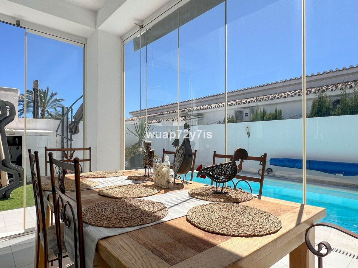 Huis te koop in Estepona | 3 slaapkamers H5353549