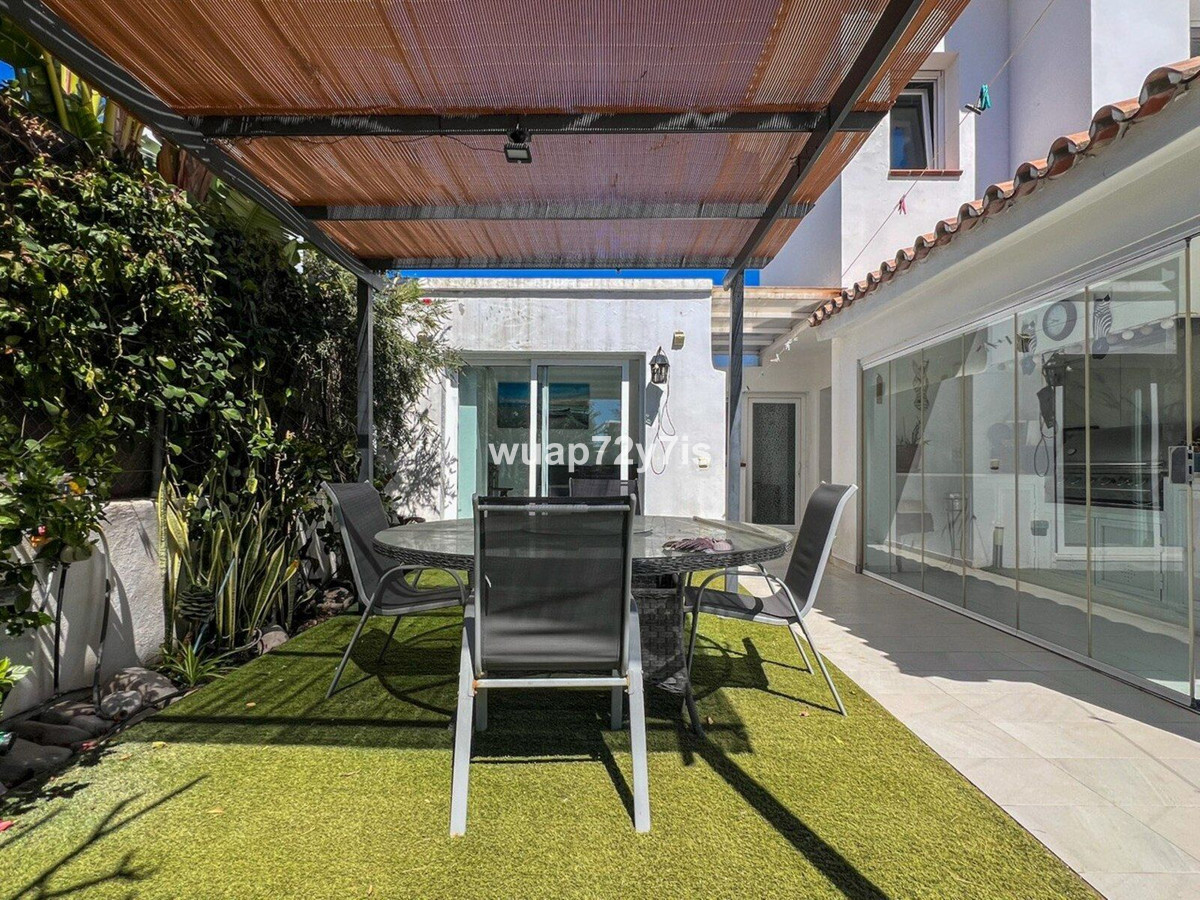 Huis te koop in Estepona | 3 slaapkamers H5353549