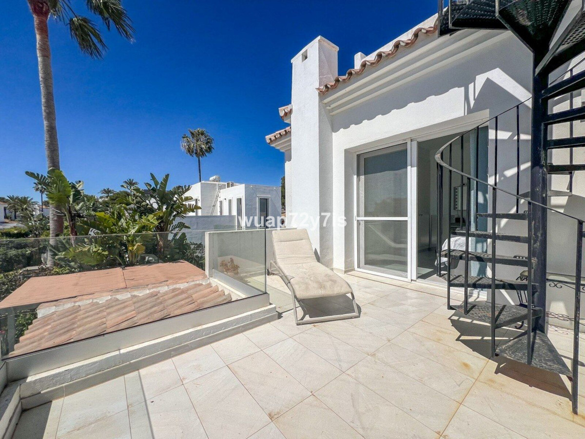 Huis te koop in Estepona | 3 slaapkamers H5353549