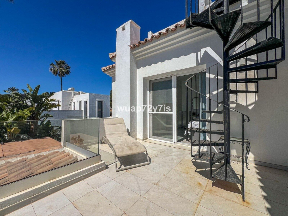 Huis te koop in Estepona | 3 slaapkamers H5353549