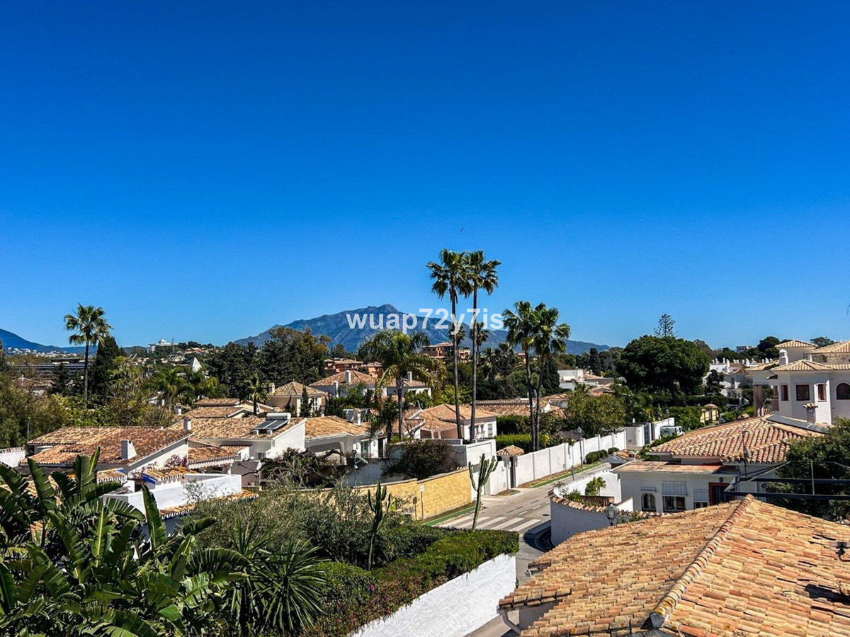Huis te koop in Estepona | 3 slaapkamers H5353549