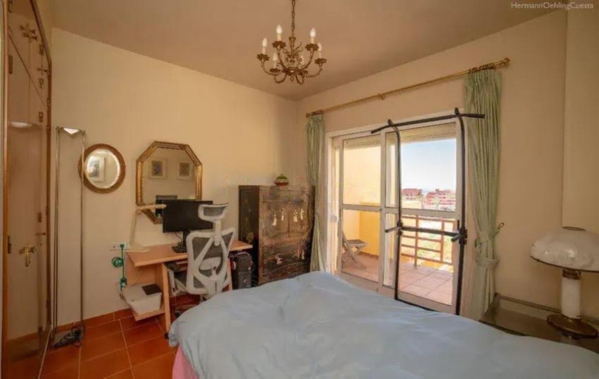 Huis te koop in Estepona | 4 slaapkamers H5353993