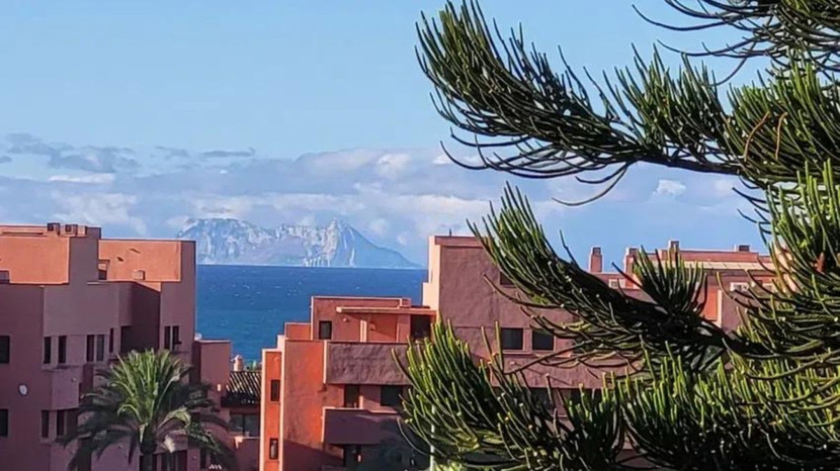 Huis te koop in Estepona | 4 slaapkamers H5353993