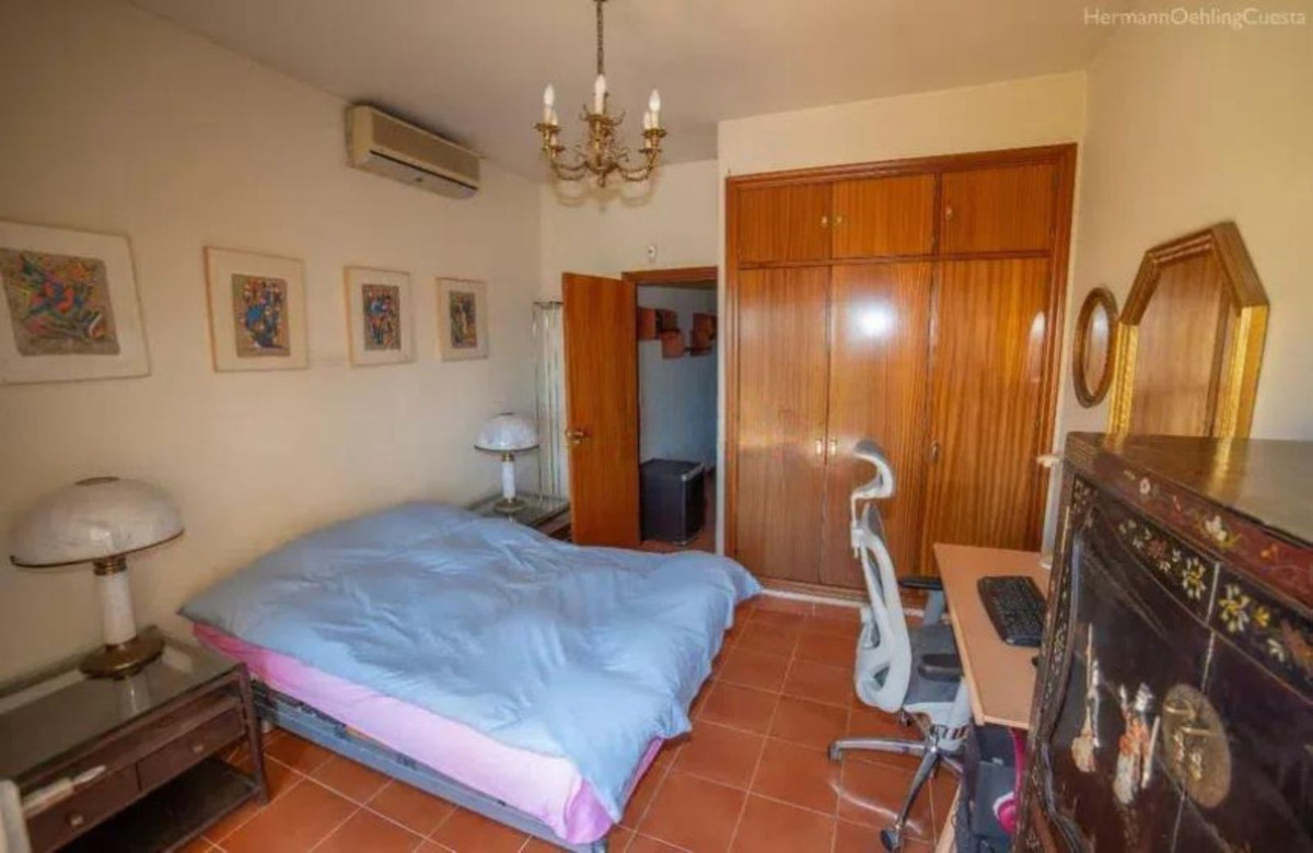 Huis te koop in Estepona | 4 slaapkamers H5353993