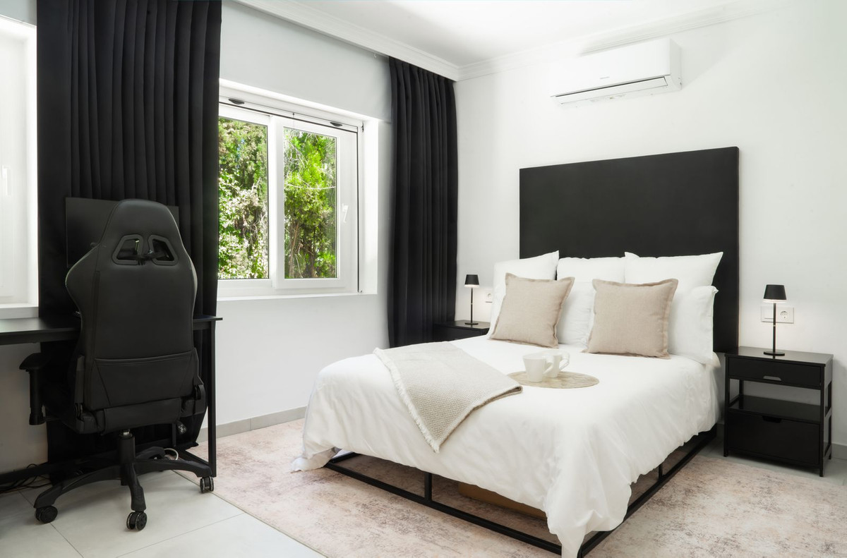 Huis te koop in Estepona | 4 slaapkamers H5354101