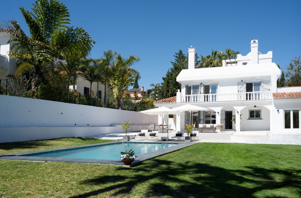 Huis te koop in Estepona | 4 slaapkamers H5354101