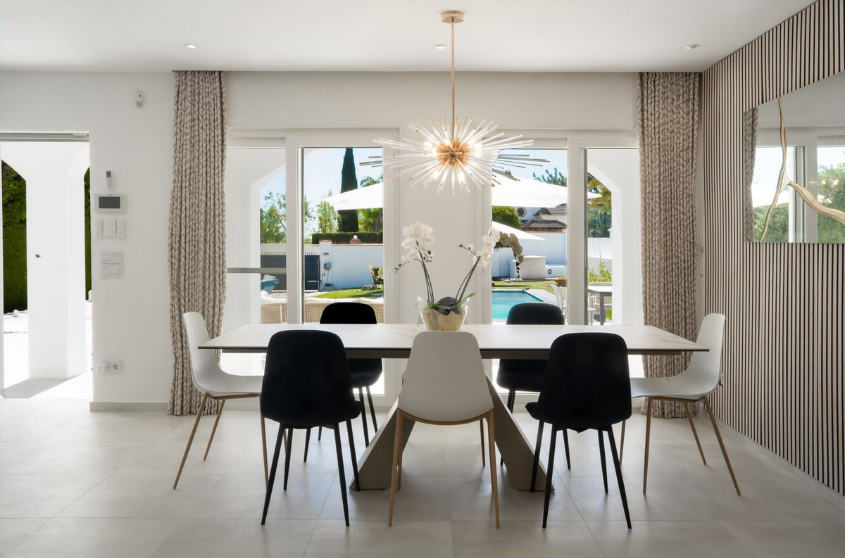 Huis te koop in Estepona | 4 slaapkamers H5354101