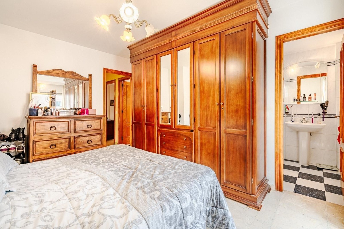 Huis te koop in Estepona | 4 slaapkamers H5354122