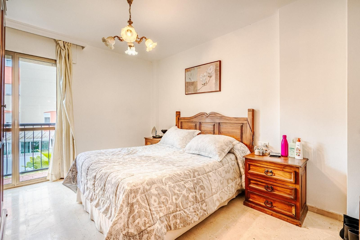 Huis te koop in Estepona | 4 slaapkamers H5354122