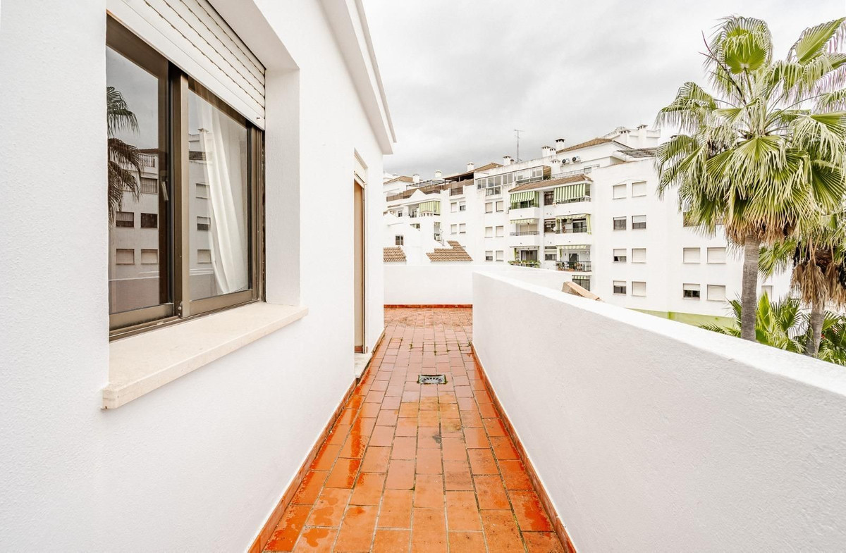 Huis te koop in Estepona | 4 slaapkamers H5354122