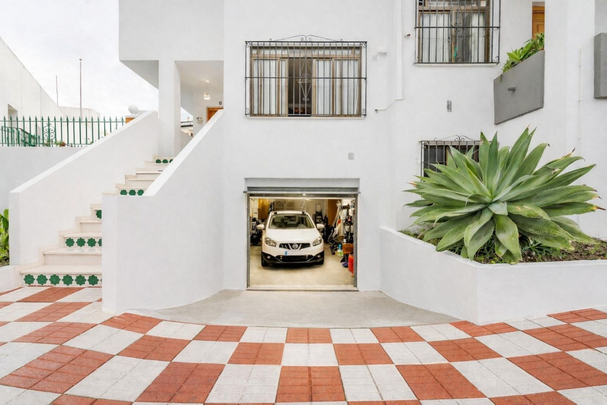 Huis te koop in Estepona | 4 slaapkamers H5354122