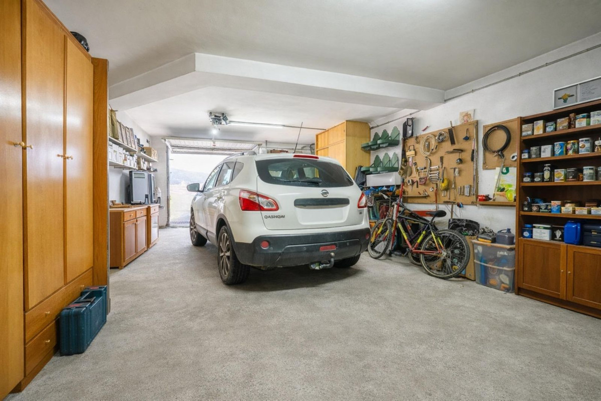 Huis te koop in Estepona | 4 slaapkamers H5354122