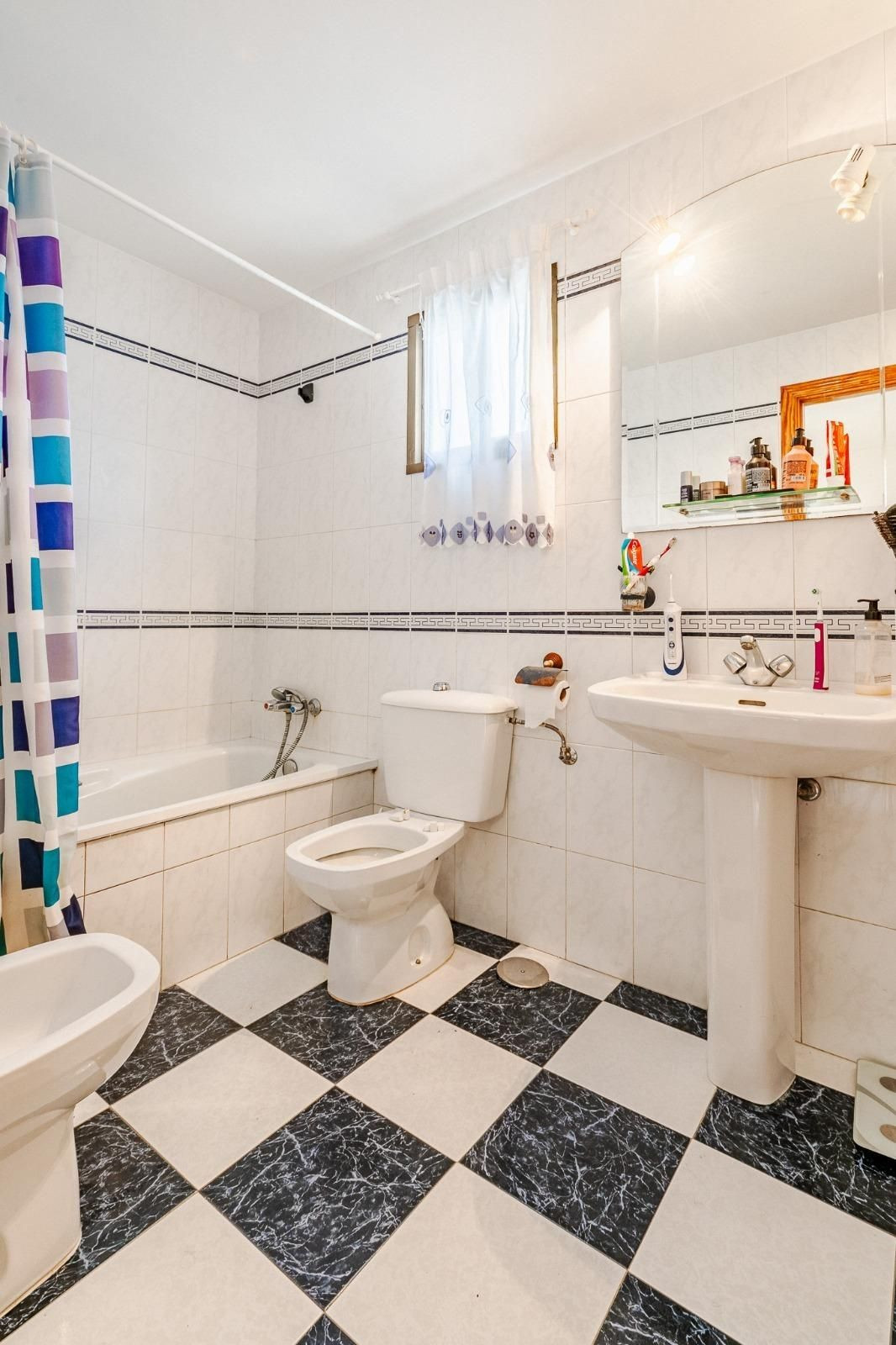 Huis te koop in Estepona | 4 slaapkamers H5354122