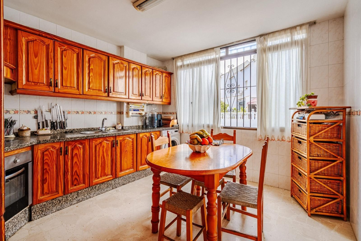 Huis te koop in Estepona | 4 slaapkamers H5354122