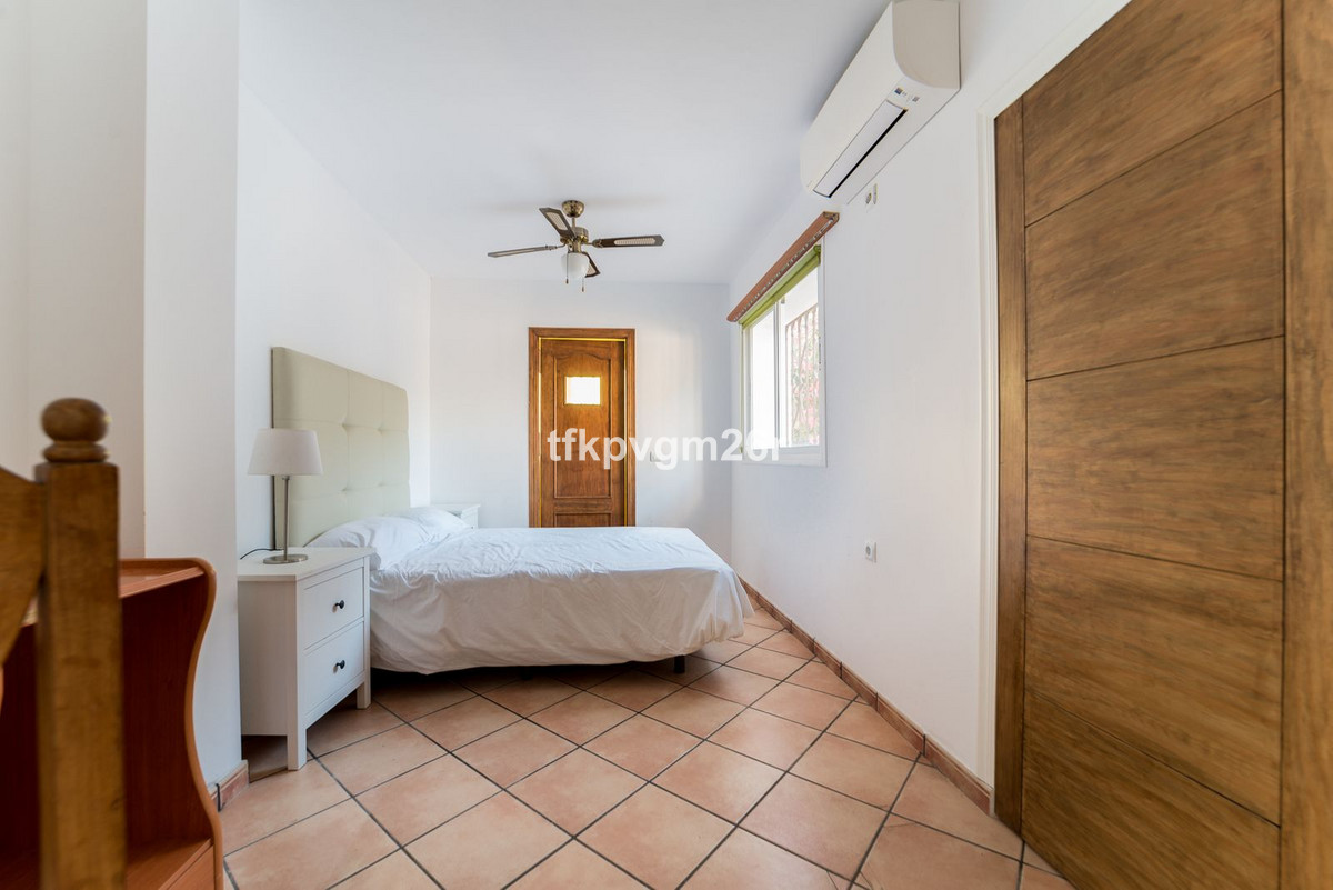 Huis te koop in Estepona | 7 slaapkamers H5354326