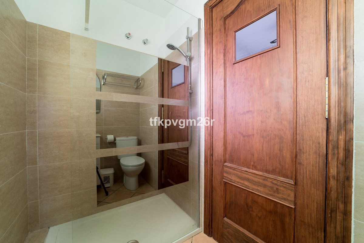 Huis te koop in Estepona | 7 slaapkamers H5354326