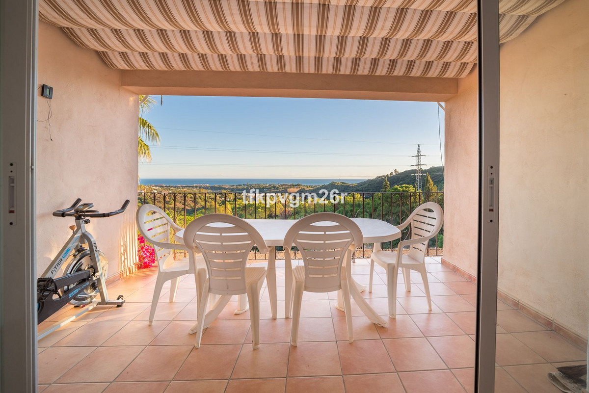 Huis te koop in Estepona | 7 slaapkamers H5354326