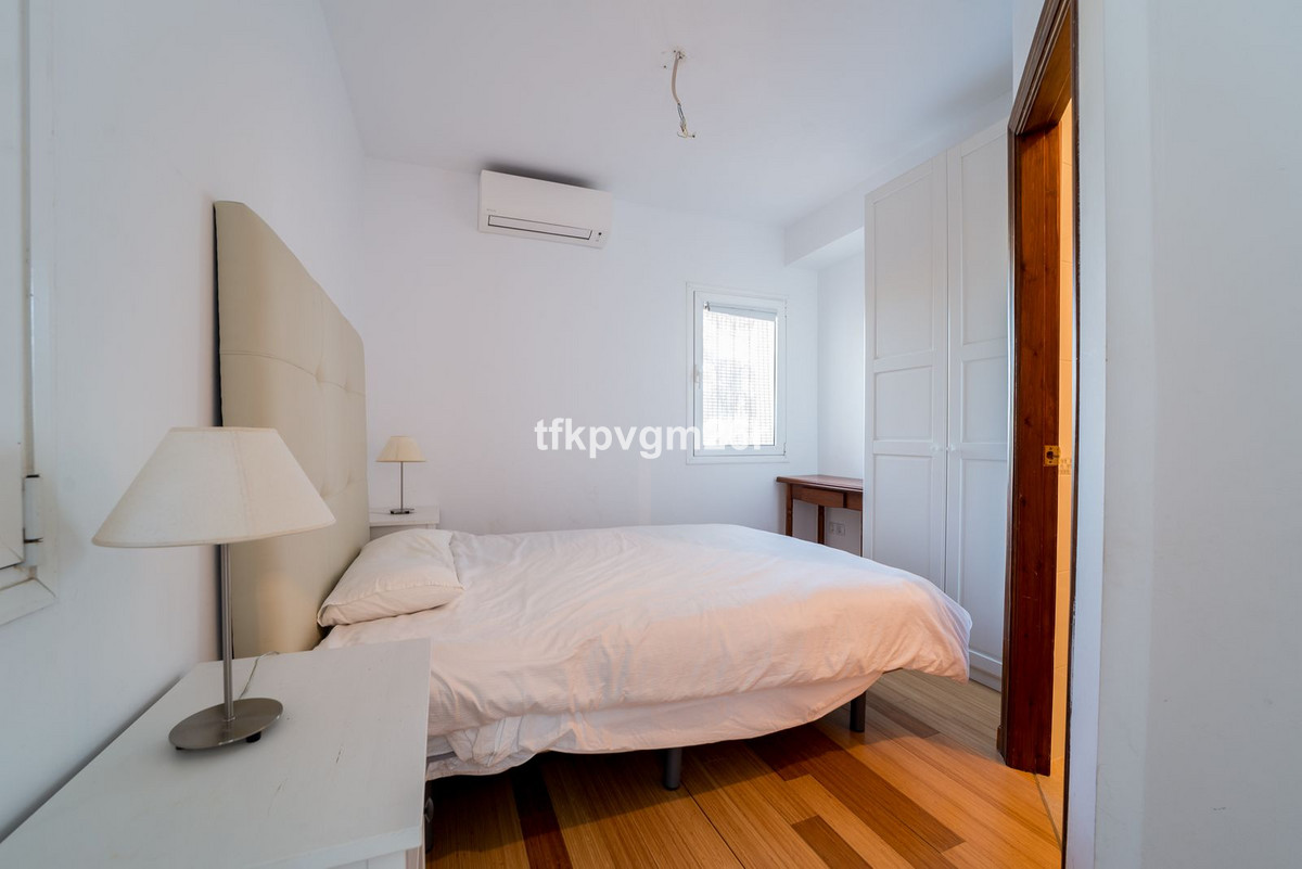 Huis te koop in Estepona | 7 slaapkamers H5354326