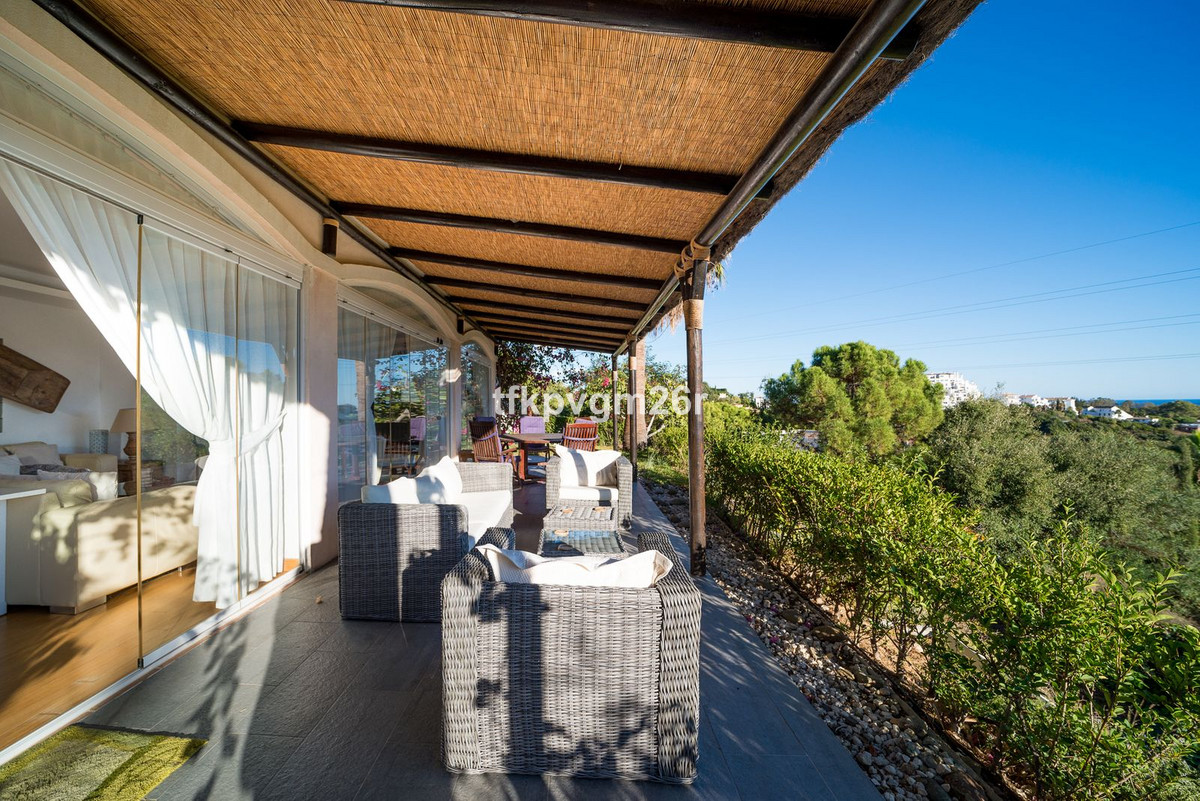 Huis te koop in Estepona | 7 slaapkamers H5354326