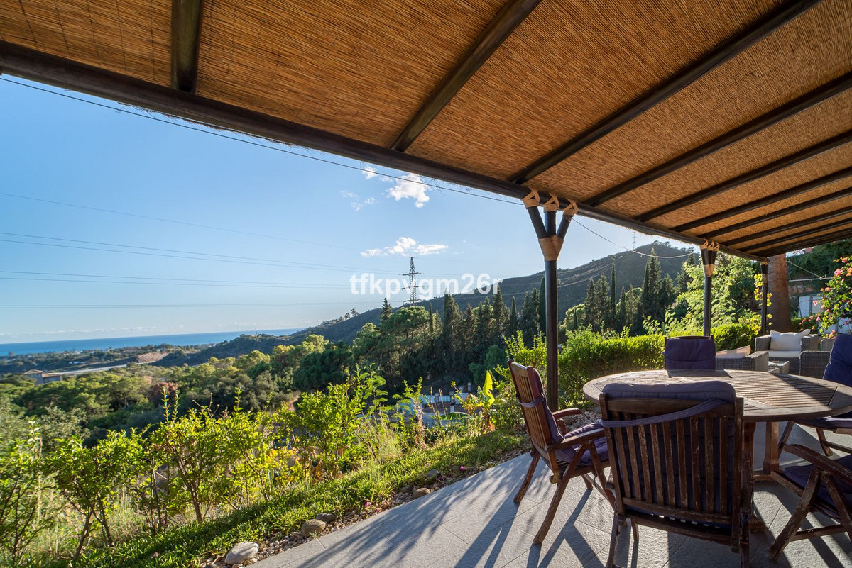 Huis te koop in Estepona | 7 slaapkamers H5354326