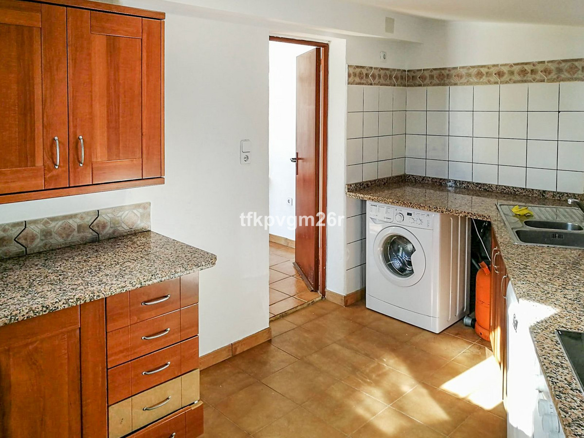 Huis te koop in Estepona | 7 slaapkamers H5354326