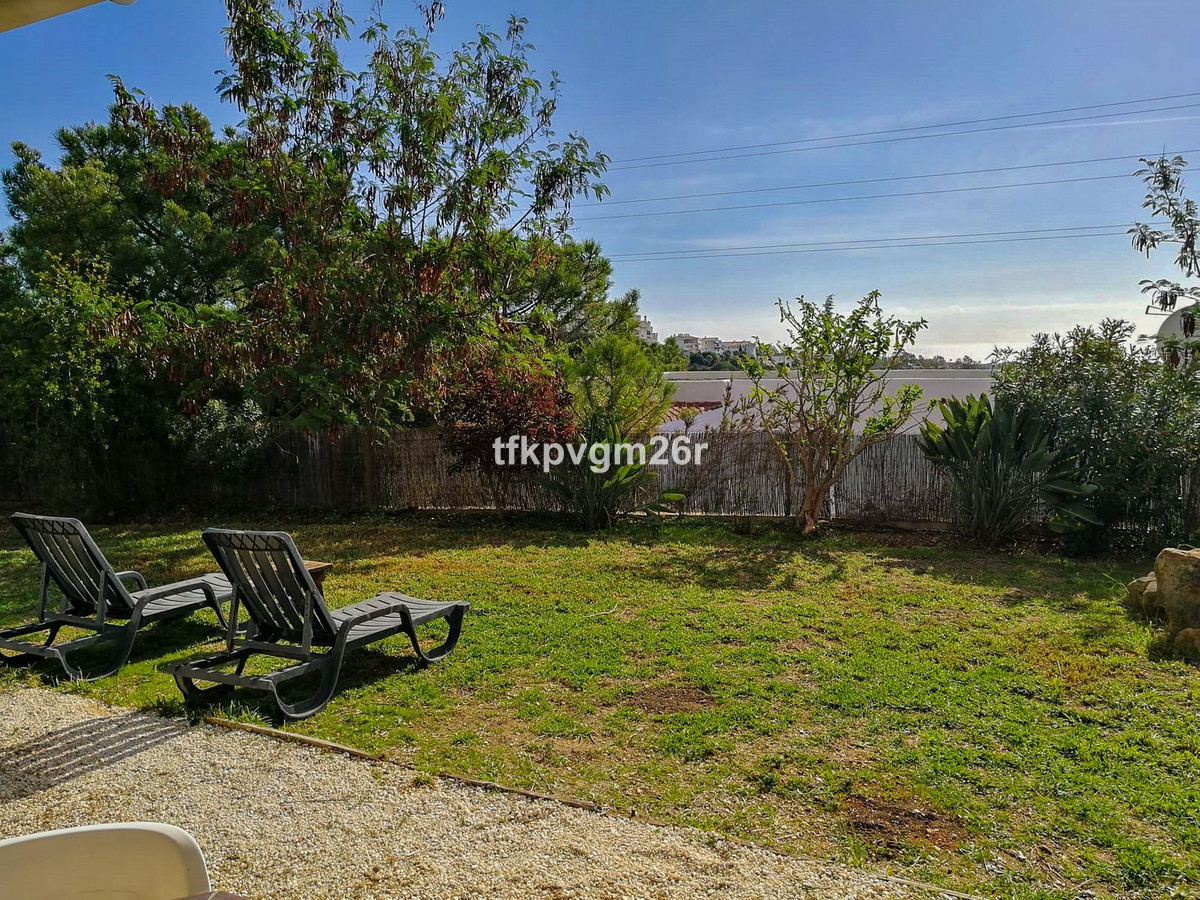 Huis te koop in Estepona | 7 slaapkamers H5354326