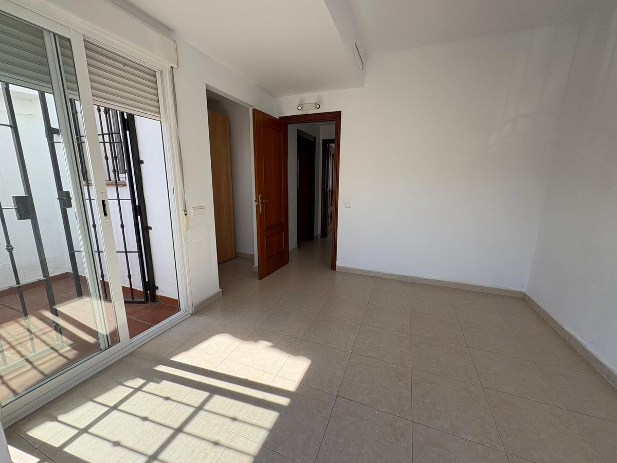 Huis te koop in Estepona | 4 slaapkamers H5355109