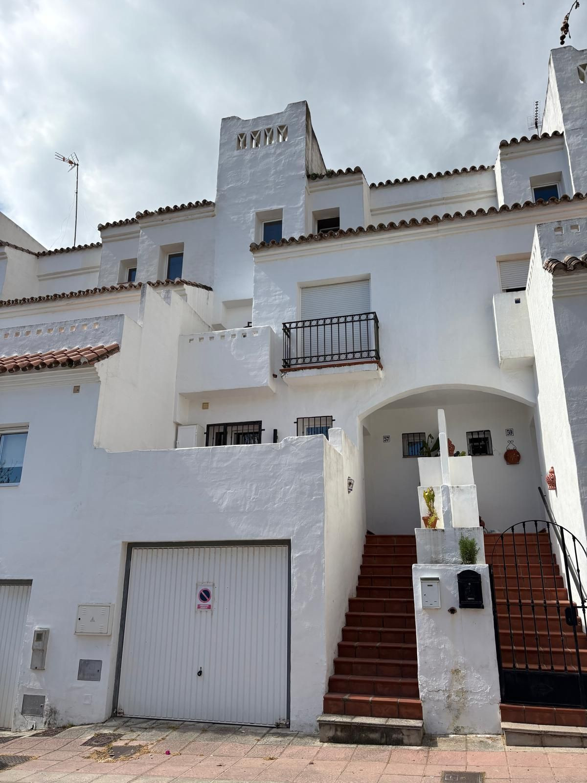 Huis te koop in Estepona | 4 slaapkamers H5355109