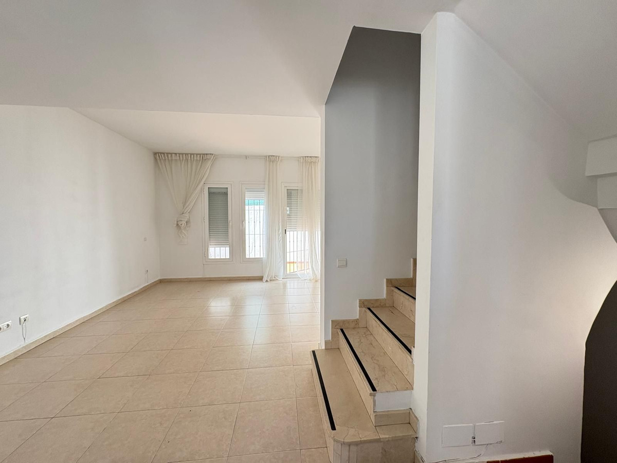 Huis te koop in Estepona | 4 slaapkamers H5355109