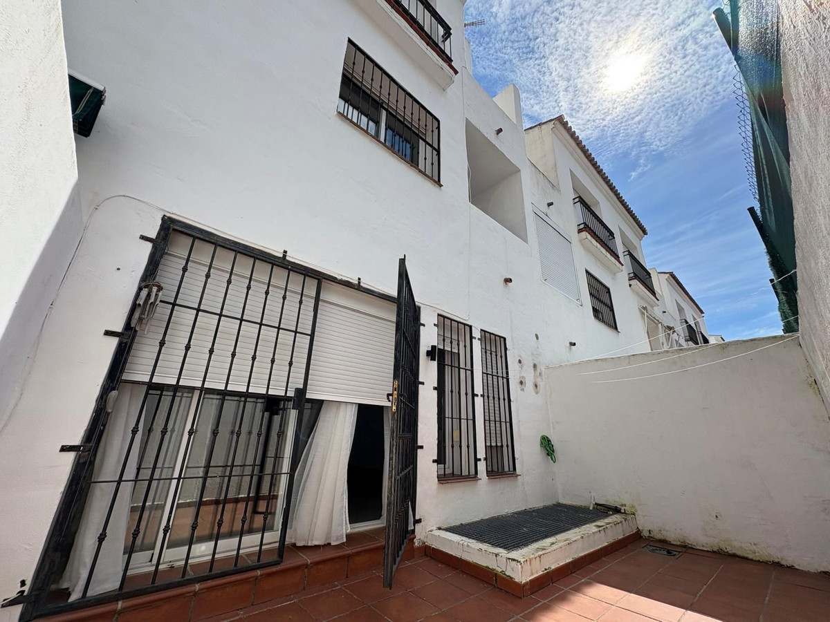 Huis te koop in Estepona | 4 slaapkamers H5355109