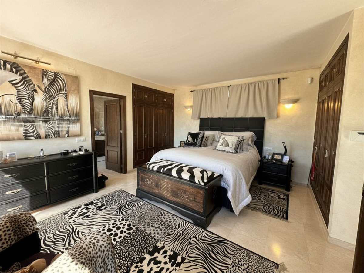 Huis te koop in Estepona | 4 slaapkamers H5357473